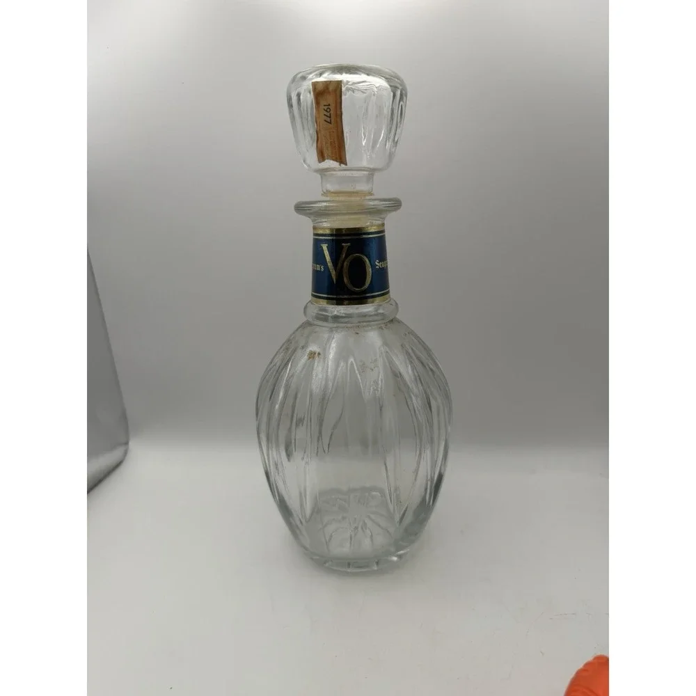 Seagram's VO Glass Decanter 1977 Empty Liquor Bottle w Stopper Vintage